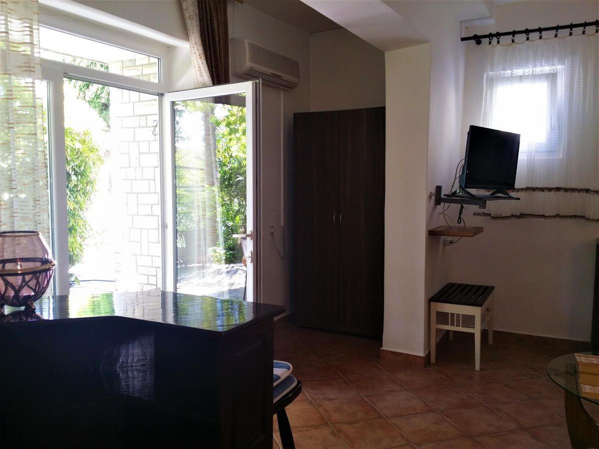 Apartment Koka, Sandy Beach 크리크베니카 외부 사진